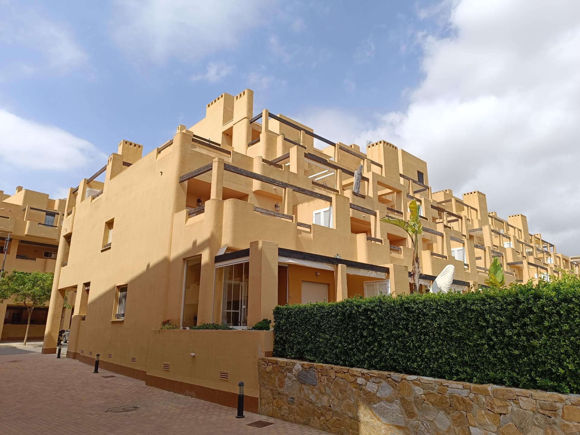 First floor, 2 Bed Corner apartment on ' La Isla ', a man-made Island on the Golf Resort of Las Terr