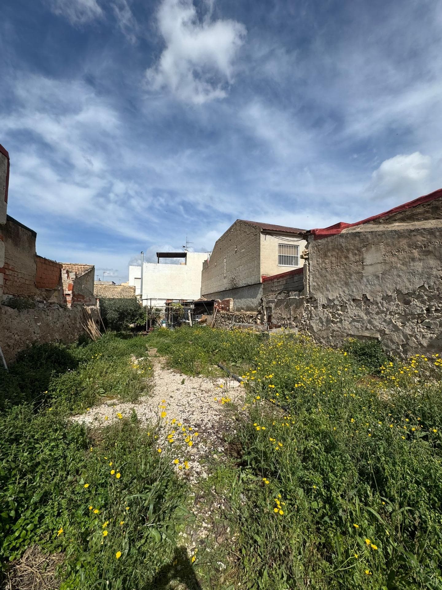 A unique opportunity to acquire an urban plot in the sought-after Jacarilla area