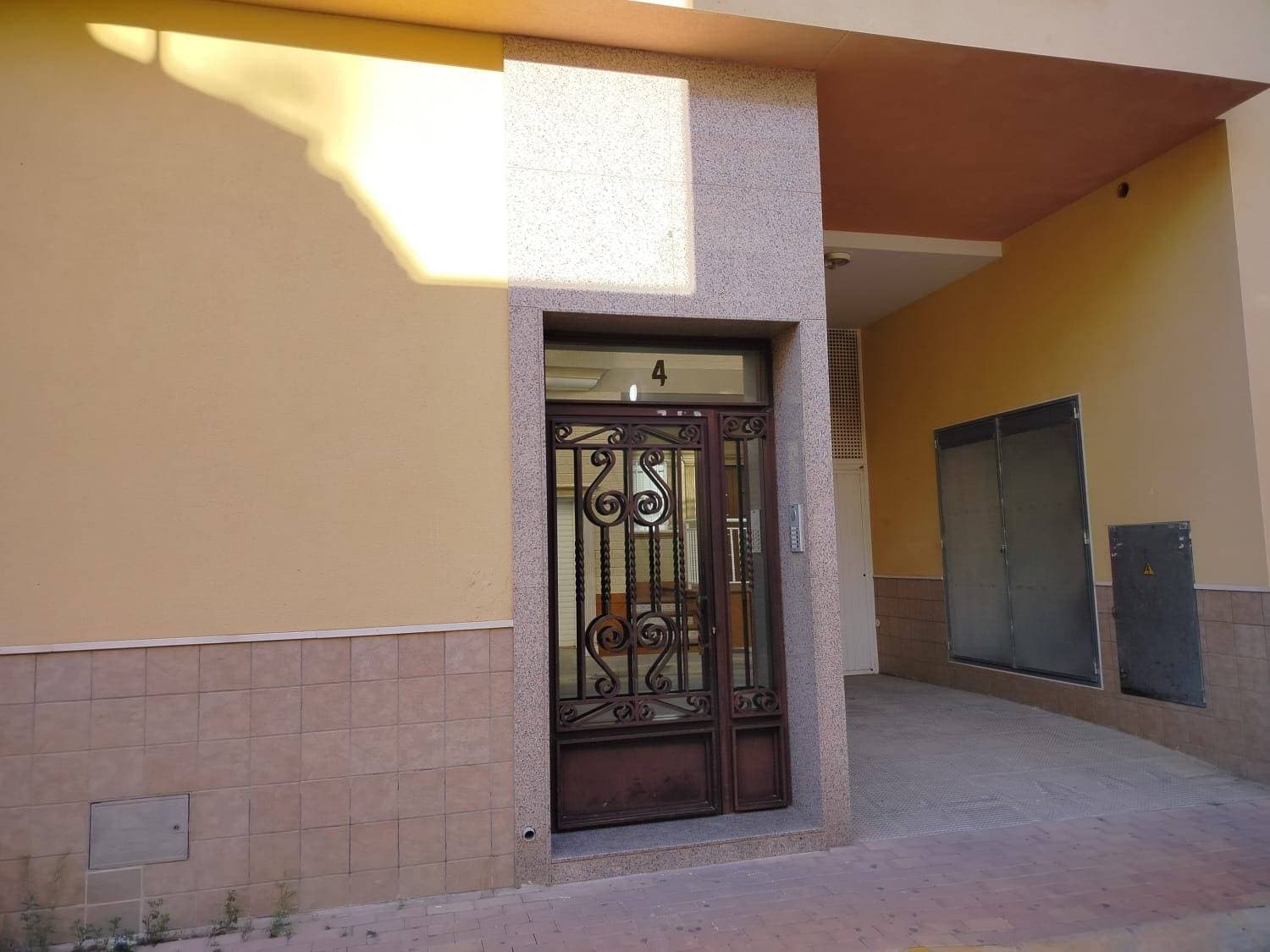 Discover this charming apartment located in the sought-after area of ​​San Pedro del Pinatar, at an