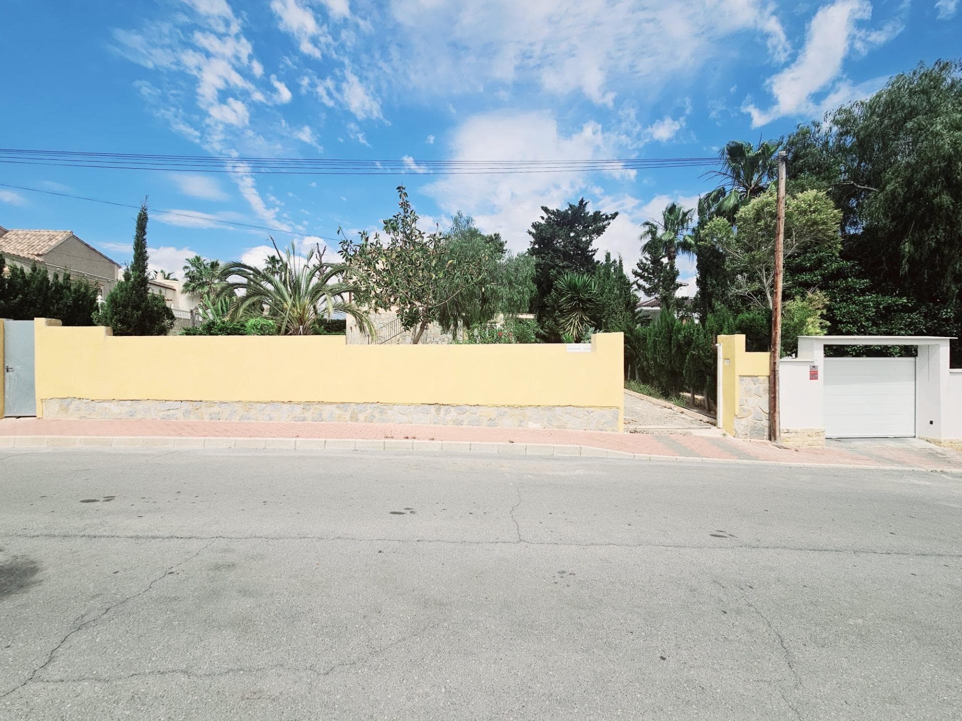 🏡 Detached villa with a large plot in Los Balcones, Torrevieja