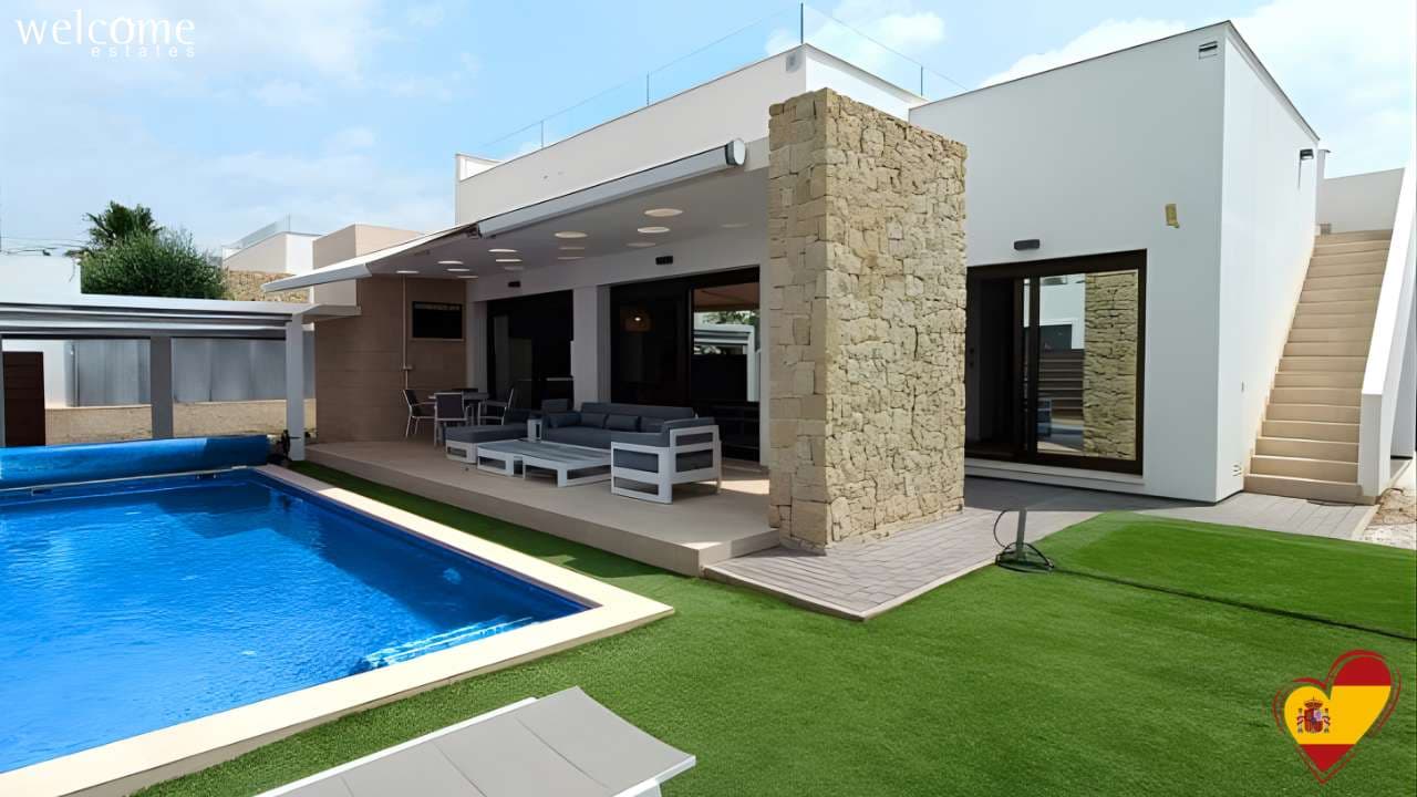 We are pleased to offer this stunning turnkey Formentera-style villa, built in 2020, located on the