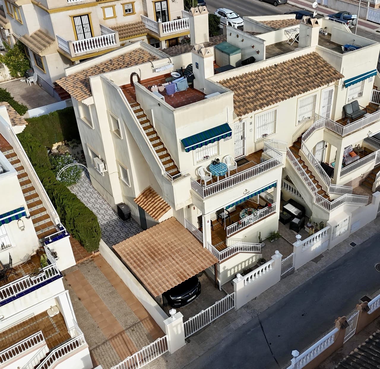 An amazing opportunity to own your very own 2-bedroom, 1-bathroom ground floor apartment in the soug