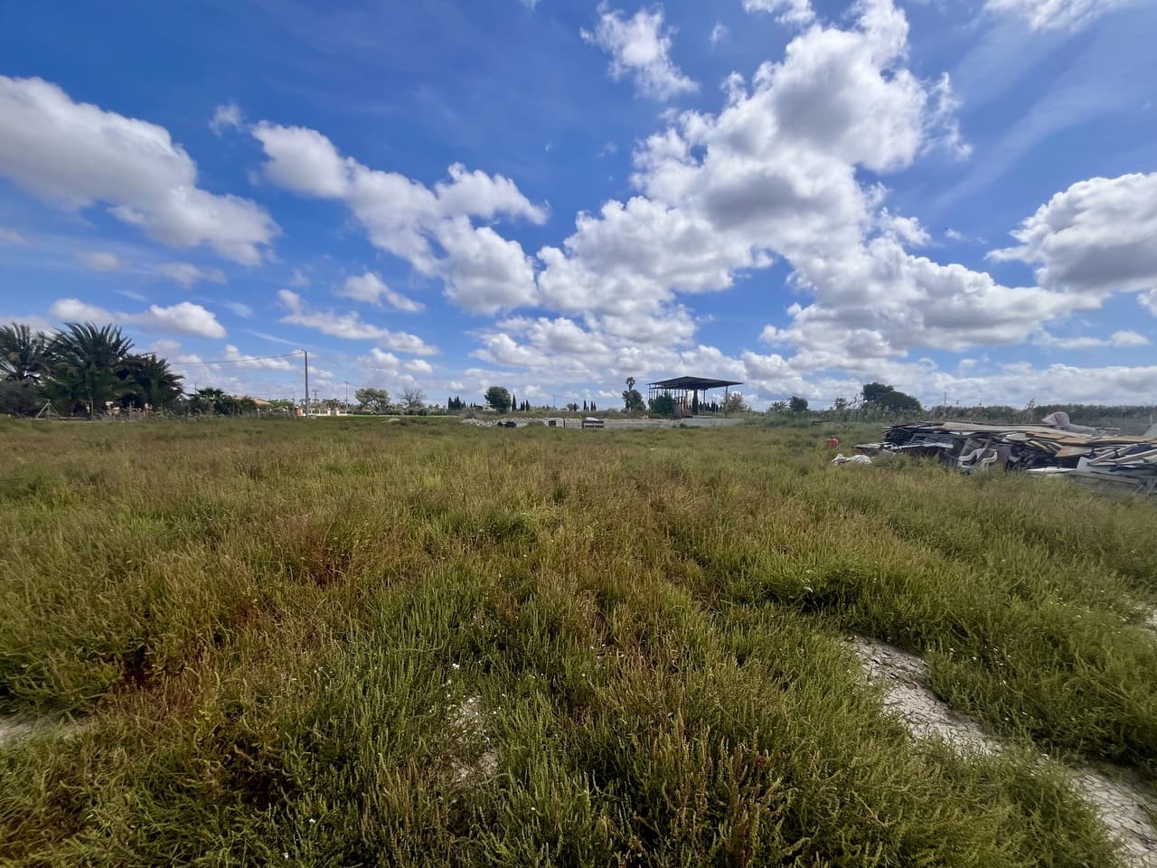 Exceptional 10,151m² urban plot of and with mountain Views