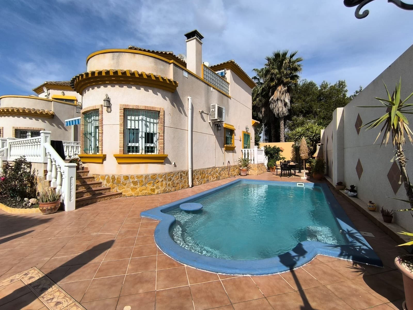 Detached Villa with Private Pool in El Raso, Guardamar del SeguraThis well-maintained detached villa